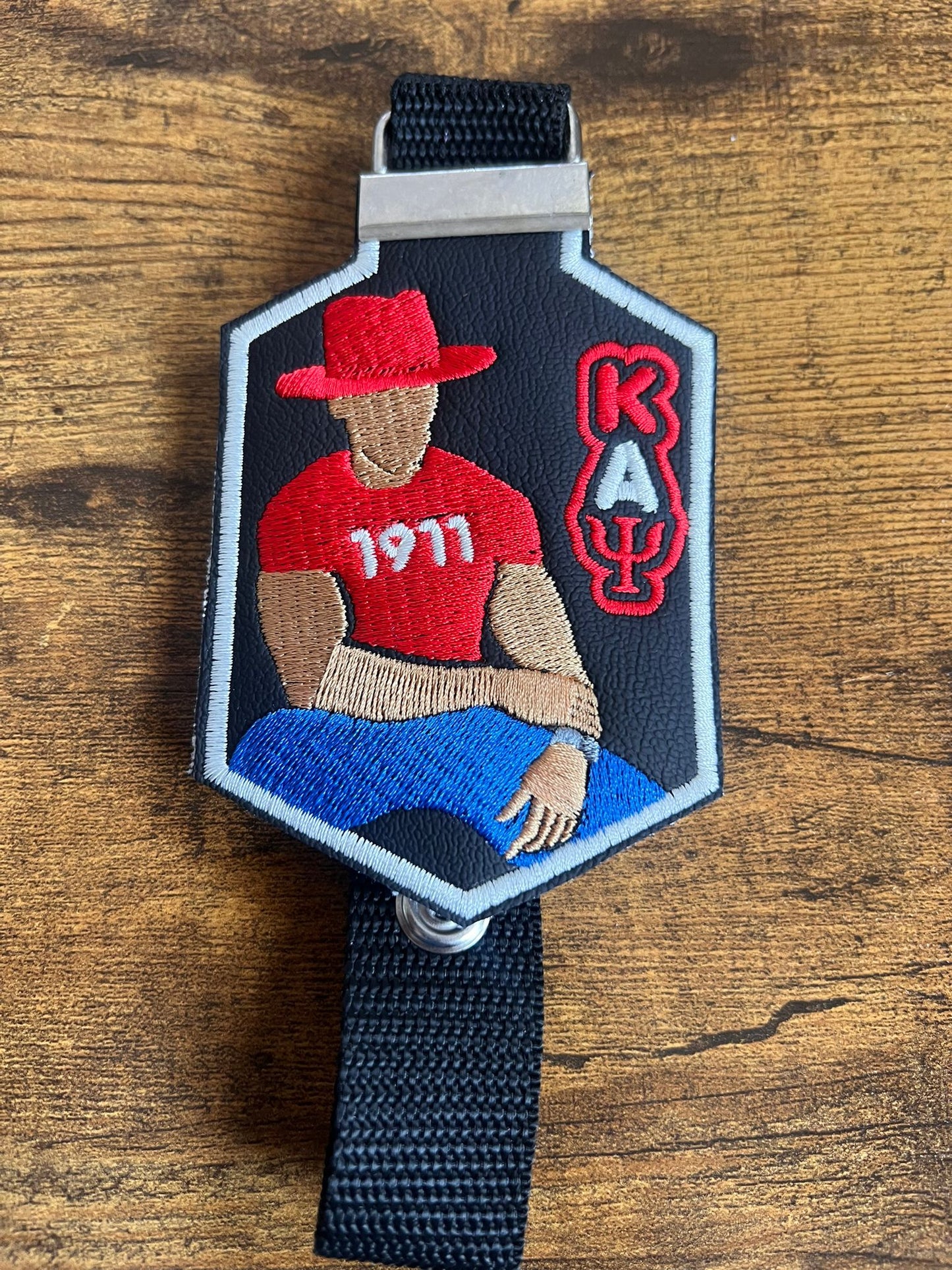 Kappa Alpha Psi Avatar Bag Tag (Tan)(White Border)/Strap