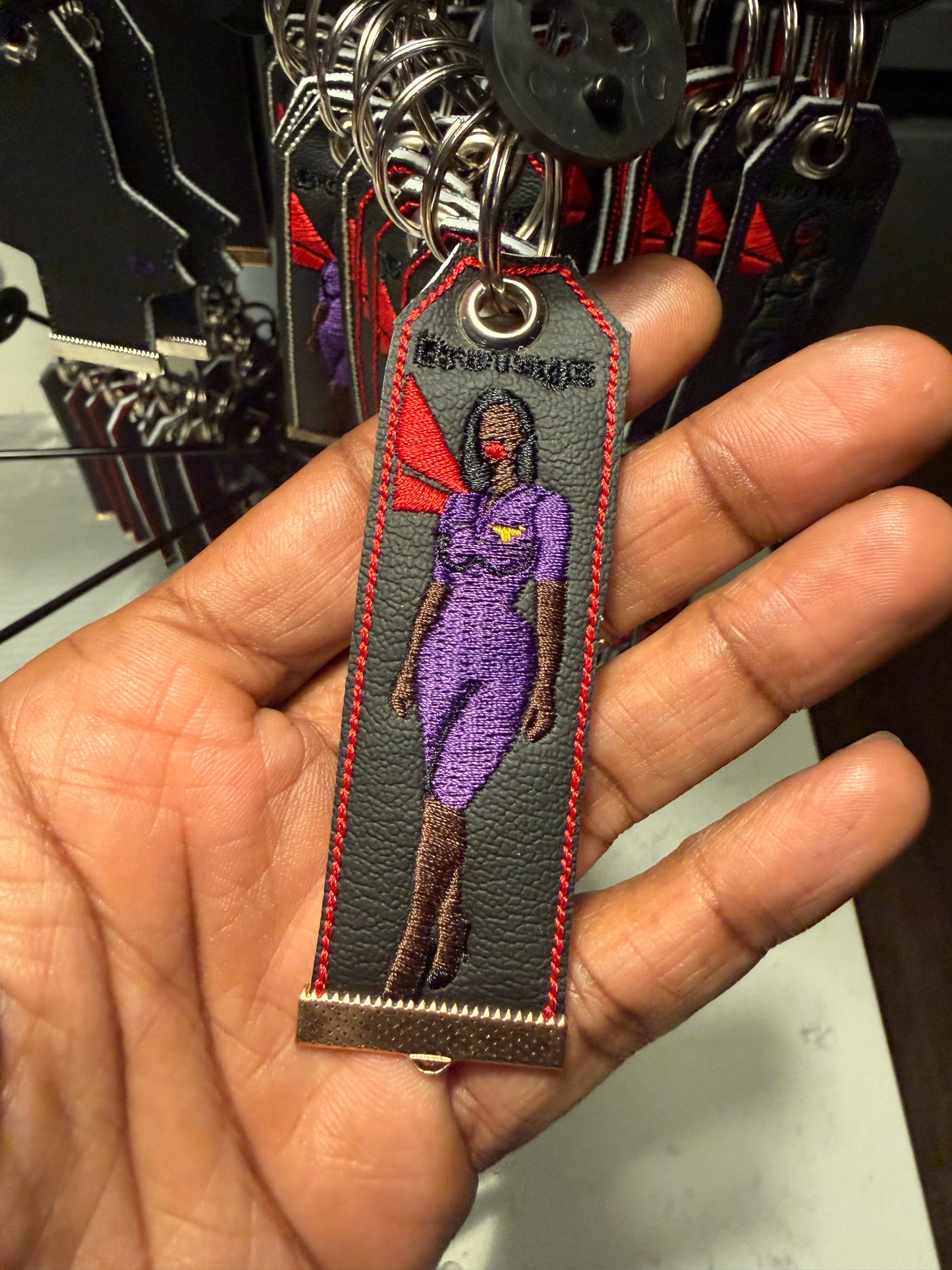 DELTA Air Uniform (Lady) - Classic Keychain
