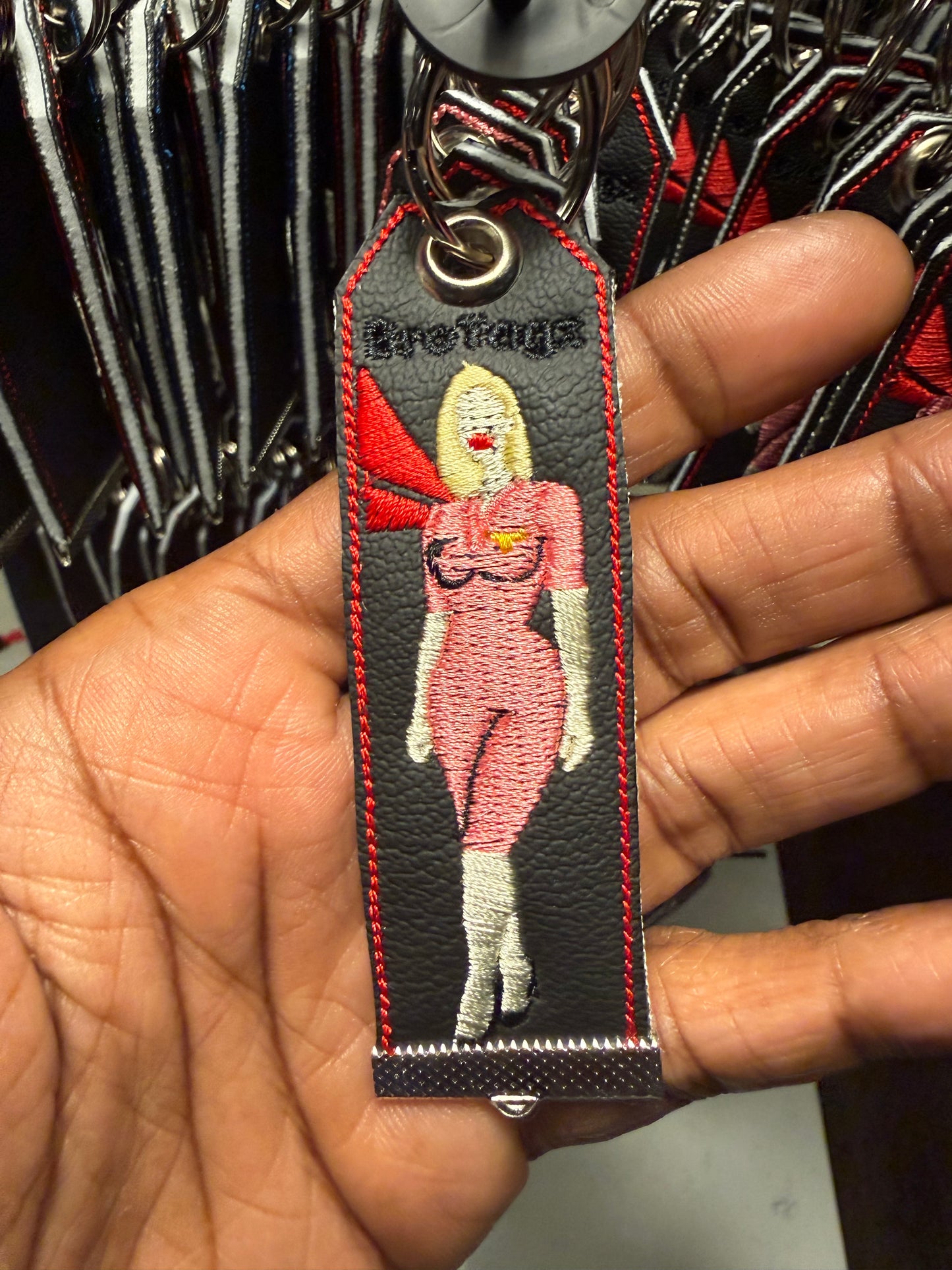 DELTA Air Uniform (Lady) - Classic Keychain