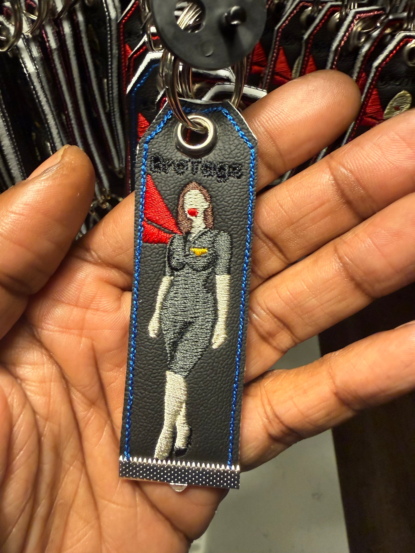 DELTA Air Uniform (Lady) - Classic Keychain