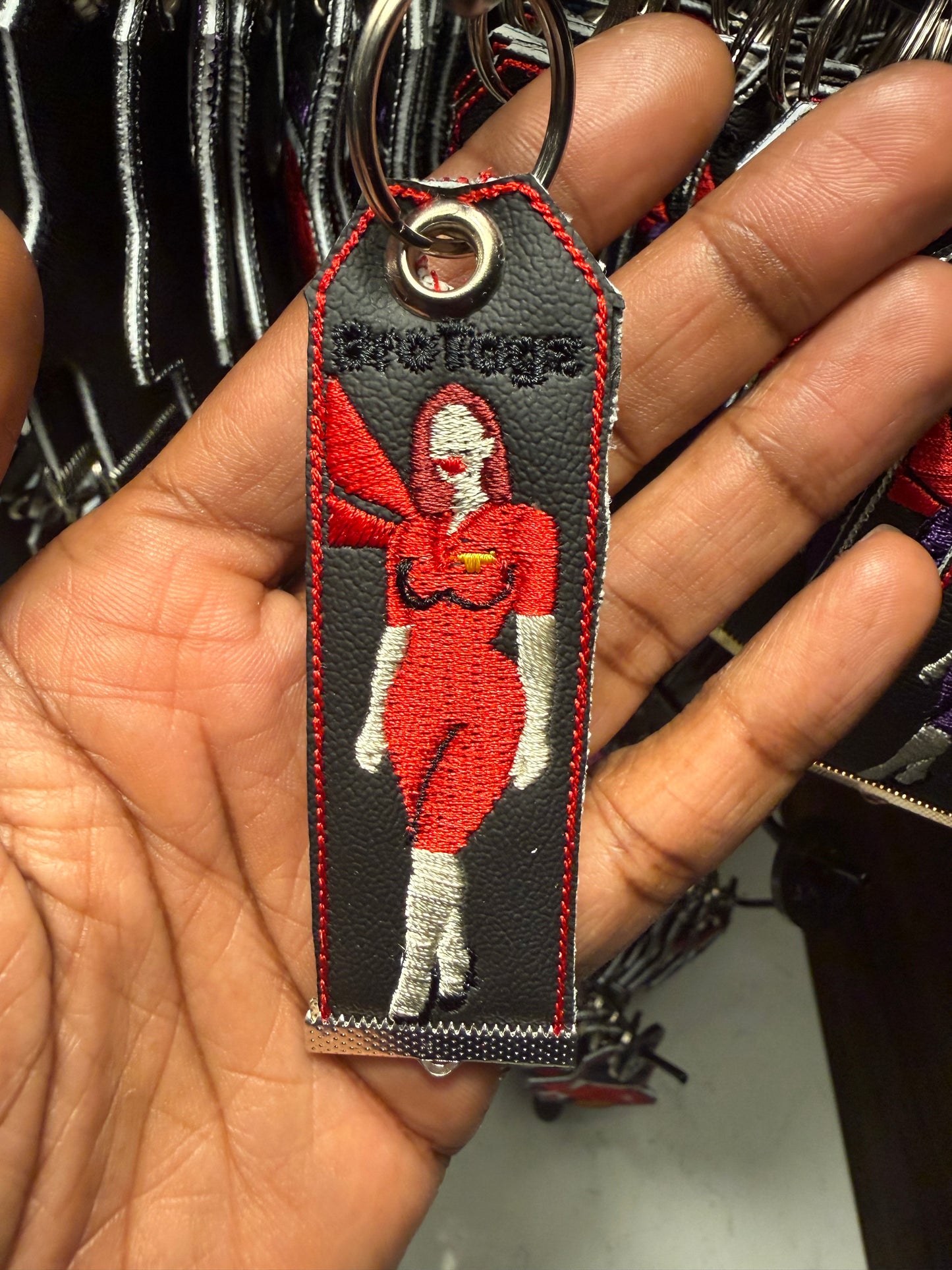 DELTA Air Uniform (Lady) - Classic Keychain