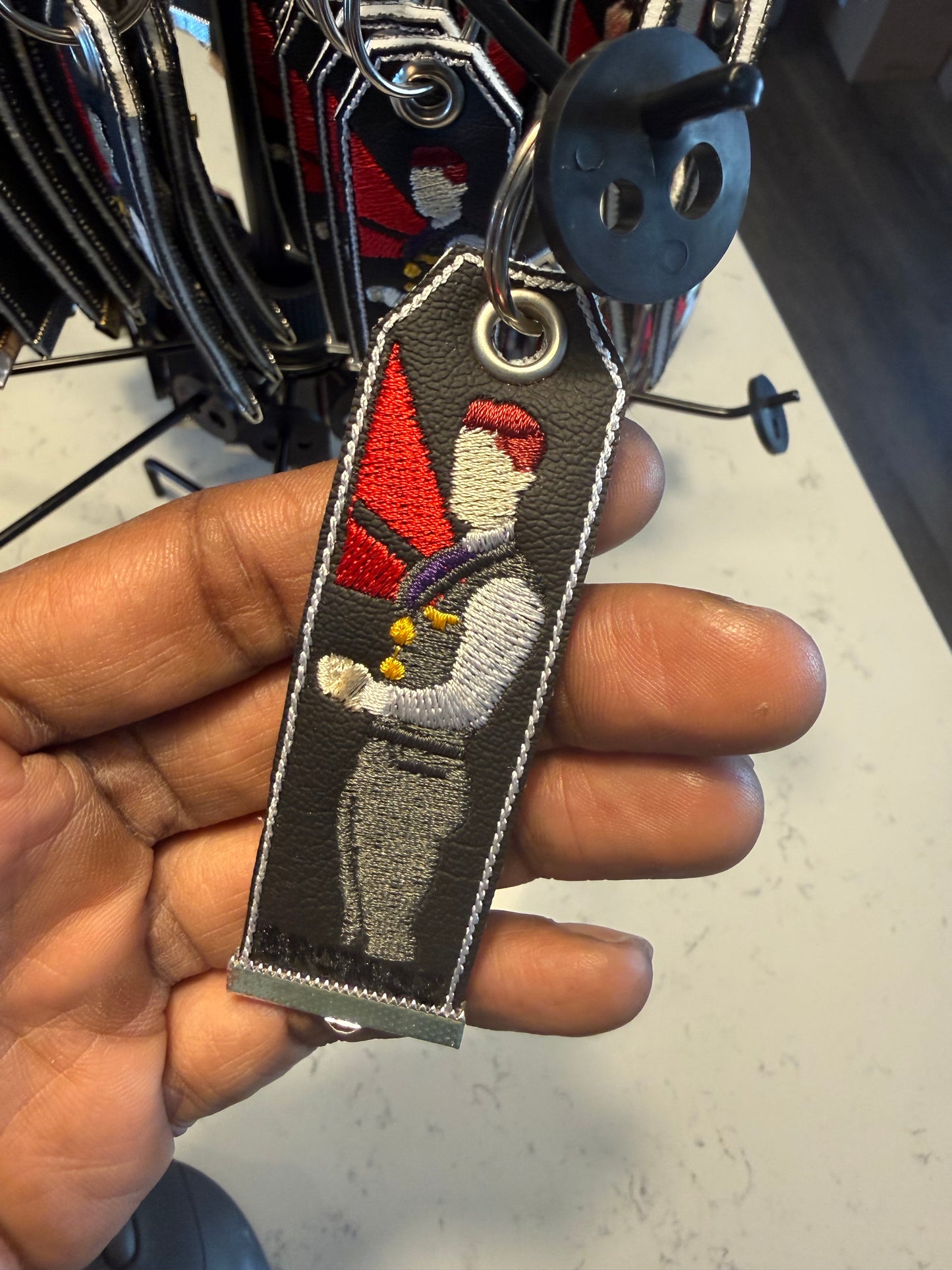 DELTA Air Uniform (Guys) - Classic Keychain