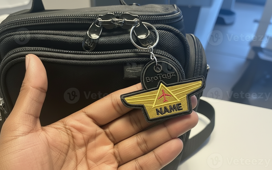 DELTA AIR Wings Keychain (3 Versions)